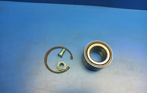 Volkswagen Transporter - Caravelle T4 Front wheel ball bearing 713610330 701498625 FAG