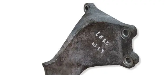 Nissan Leaf II (ZE1) Engine mounting bracket 