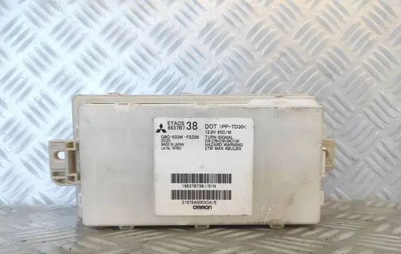 Mitsubishi Space Star Fuse box set G8C933MF2Z06 8637B738