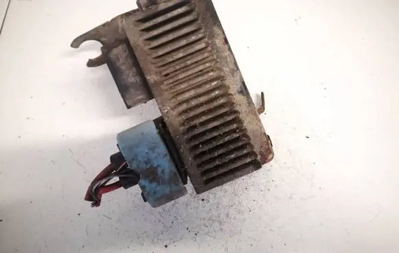 Renault Scenic III - Grand scenic III Glow plug pre-heat relay 8200558438a 8200558438-a