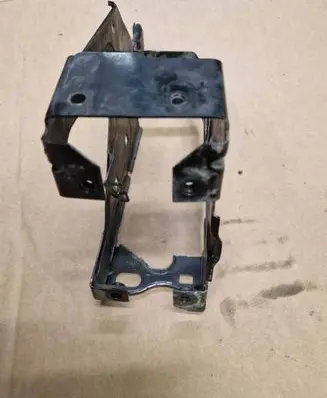BMW 5 F10 F11 Other engine bay part 08499 8125606