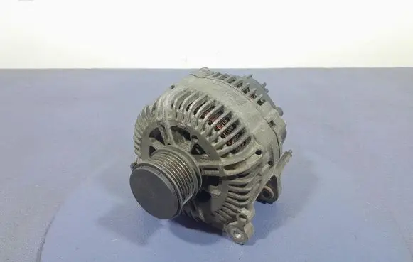 Volkswagen PASSAT B6 Generator/alternator 021903026L