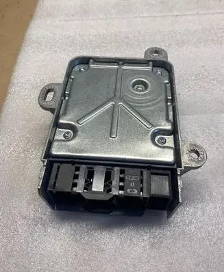 BMW 2 F46 Airbag control unit/module 336724101 13044110 6837160