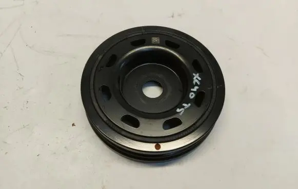 Volvo XC40 Crankshaft pulley 20038552