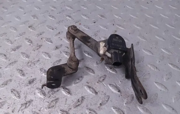 Suzuki Swift III Headlight/headlamp level sensor 3864052R10 8G2122 B0442152