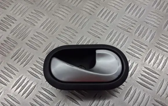 Renault Megane II Front door interior handle 8200028486