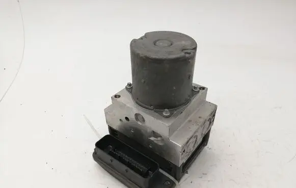 BMW 5 E60 E61 ABS Pump