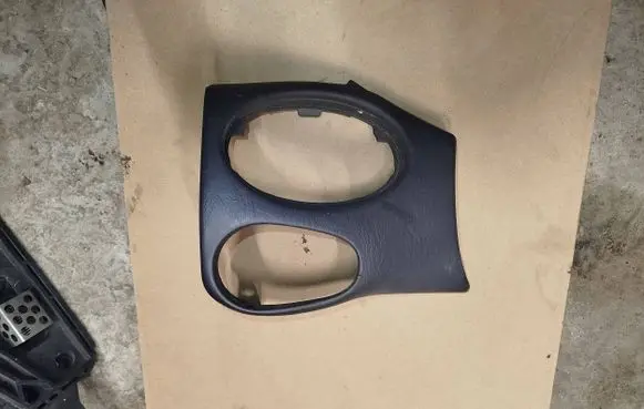 Ford Focus Dashboard side end trim 98ABA043N54 98ABA042N54AGW 98ABA04290AJW