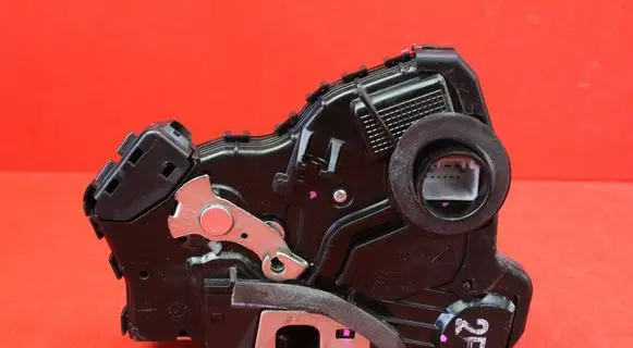 Toyota Corolla E140 E150 Front door lock