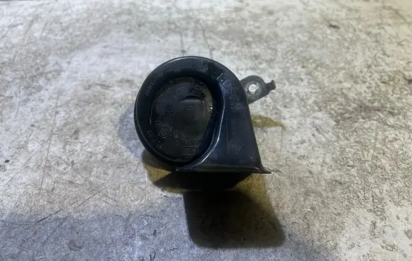 Mercedes-Benz E W211 Horn signal 703881157