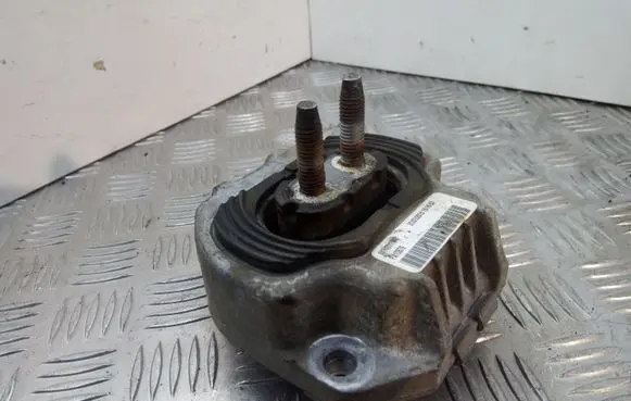 Jeep Grand Cherokee Gearbox mount 68103111AB