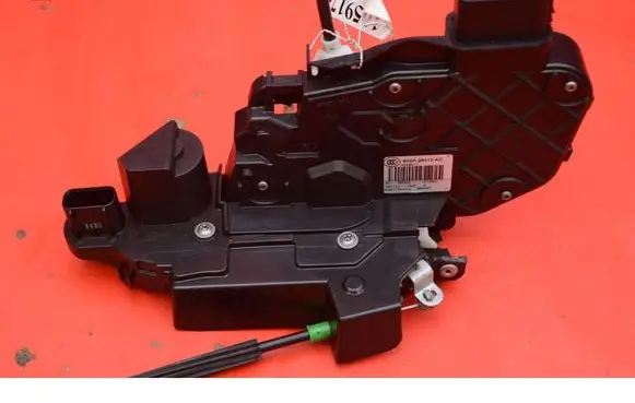 Jaguar XJ X351 Rear door lock 8X2A26412AC