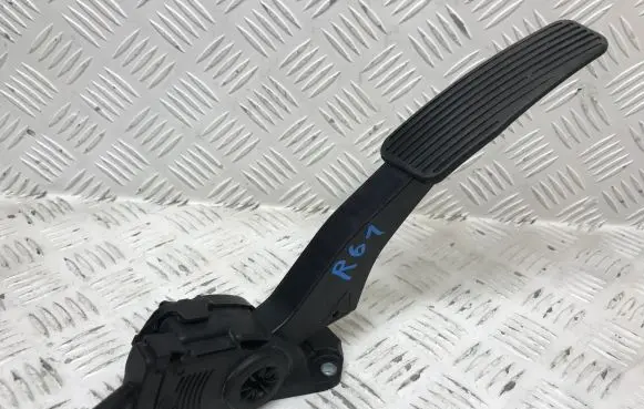 Chrysler Town & Country V Accelerator throttle pedal 05281225AA