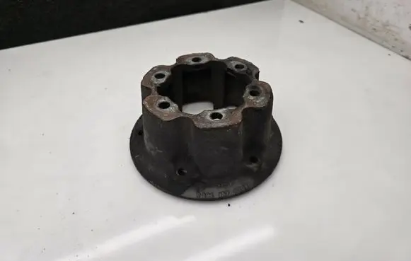 Mercedes-Benz Sprinter W906 Rear wheel bearing hub