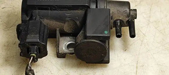 Lexus IS 220D-250-350 Turbo solenoid valve 258190R011 08T035