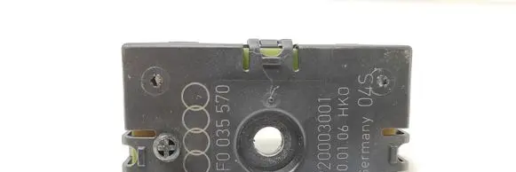 Audi A6 S6 C6 4F Aerial antenna filter 4F0035570