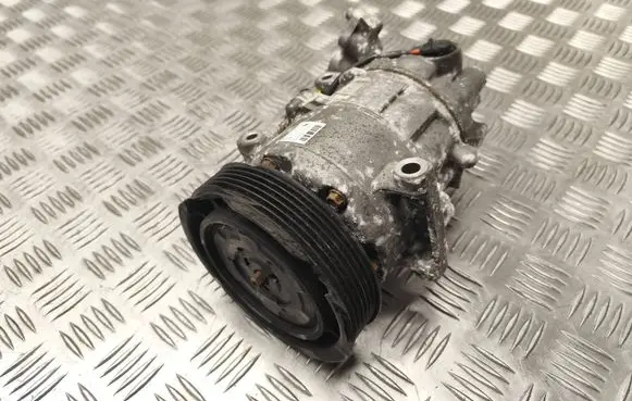 Renault Megane III Air conditioning (A/C) compressor (pump) 8200939386A GE4471500023 6SEU14C