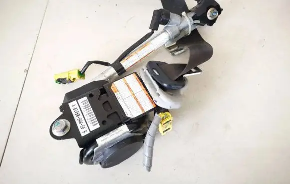 Honda CR-V Front seatbelt 81450swwe0 81450-sww-e0