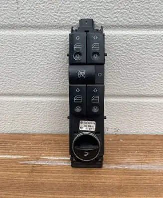 Mercedes-Benz S W220 Electric window control switch A2208213179 501971