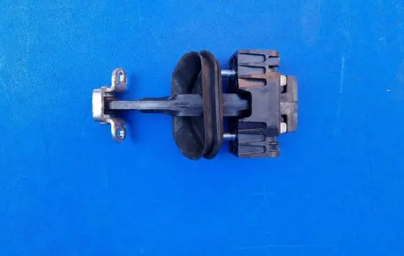 Alfa Romeo Brera Front door check strap stopper 50505401