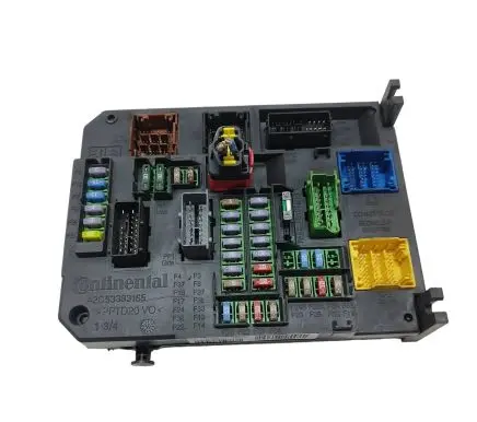 Peugeot 508 Fuse module 9664992380 S180121005G 610467737