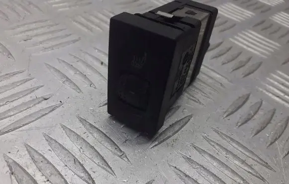 Volkswagen PASSAT B5.5 Seat heating switch 3B0963563A