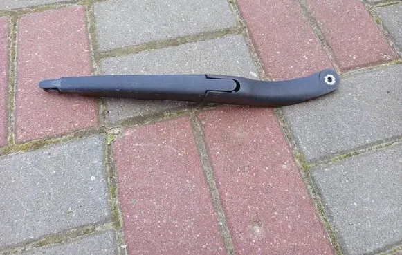 Hyundai Tucson IV NX4 Rear wiper blade arm 