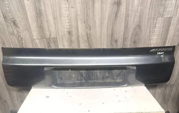Honda Accord Tailgate trim 74890sedzz10