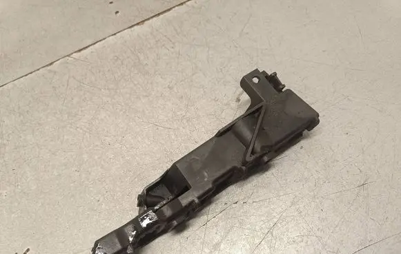 Audi A6 S6 C7 4G Front bumper mounting bracket 4G0807284 CF20E