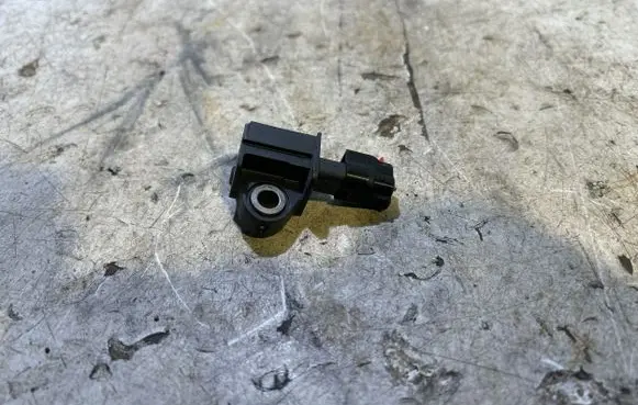 Chrysler Pacifica Airbag deployment crash/impact sensor 68245080AA 0022F 53328370