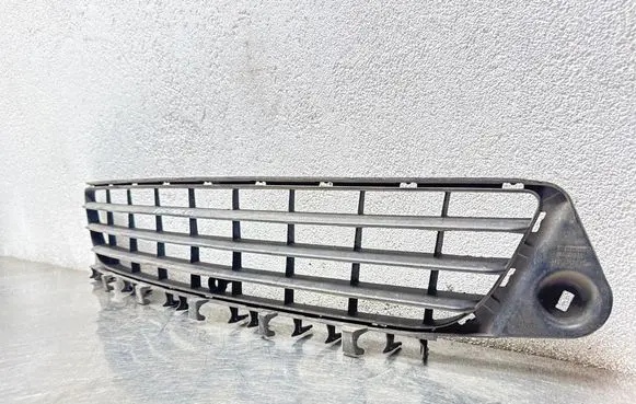 Opel Vectra C Front bumper lower grill 13100588 0551004542