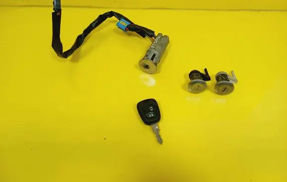 Peugeot 206 Ignition lock 