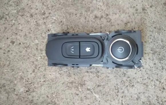 Renault Kadjar Other switches/knobs/shifts 10106355
