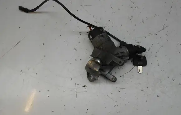 Mercedes-Benz Vito Viano W639 Ignition lock 121212