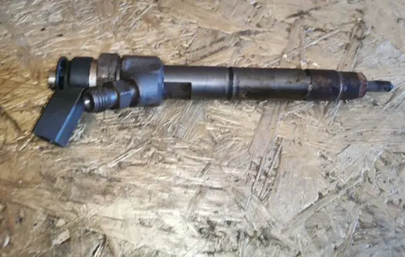 Mercedes-Benz B W245 Fuel injector A6400700787 78326
