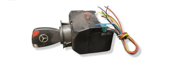 Mercedes-Benz E W210 Ignition lock 2105450208 33000301 9040520960206111
