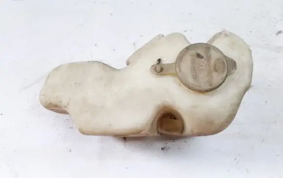 Opel Kadett E Windshield washer fluid reservoir/tank 90197239