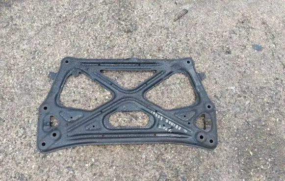 Audi A7 S7 4G Engine mounting bracket