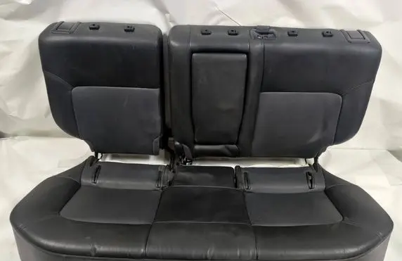 Mitsubishi Outlander Second row seats 