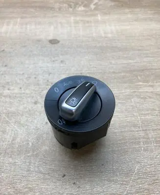 Volkswagen PASSAT CC Light switch 3C8941431