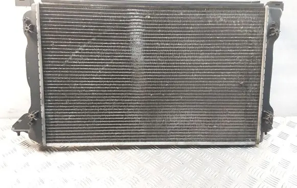 Audi A4 S4 B6 8E 8H Coolant radiator
