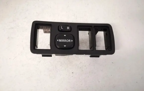 Toyota Avensis T250 Wing mirror switch 777665 183574