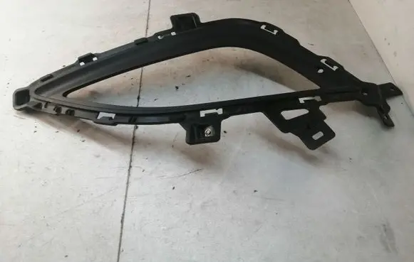 Hyundai i30 Front fog light trim/grill 86564A6030