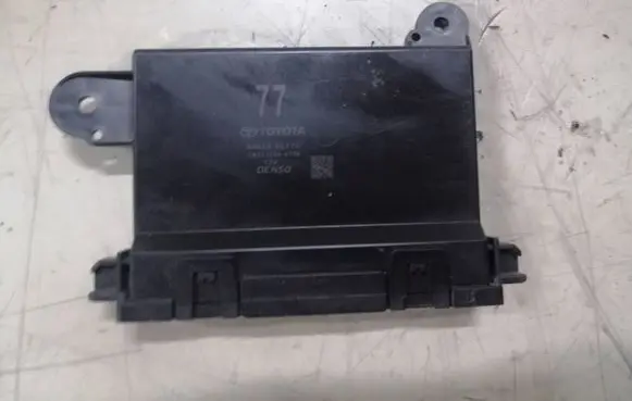 Toyota Highlander XU70 Air conditioner control unit module 886500E770