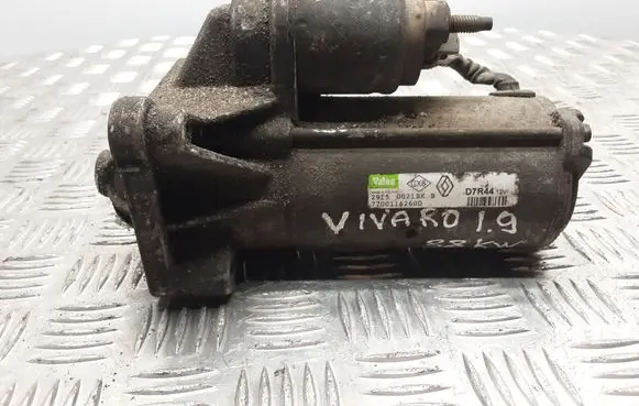 Opel Vivaro Starter motor D7R44