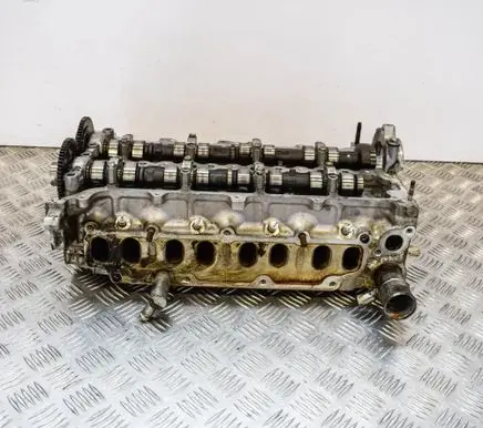 Toyota RAV 4 (XA30) Engine head 1110109405