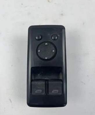 Volkswagen Multivan T4 Wing mirror control module 700959565