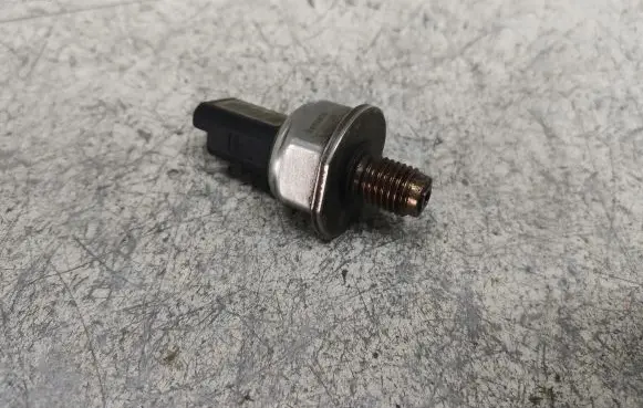 Volvo V50 Fuel pressure sensor 55PP0603