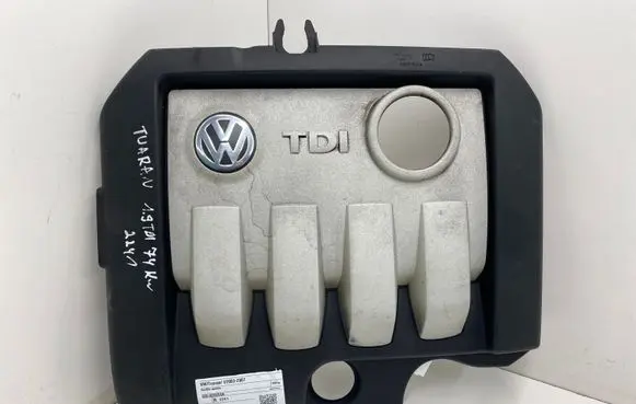 Volkswagen Touran I Engine cover (trim) 03G103925G 03G103925