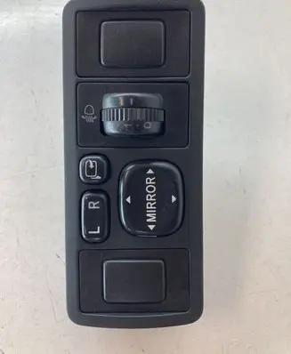 Toyota Avensis T250 Wing mirror switch 183575